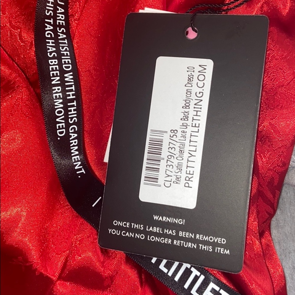 PrettyLittleThing red mini dress - Picture 5 of 7